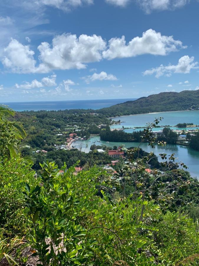 Athara'S Apartment Baie Sainte Anne Bagian luar foto